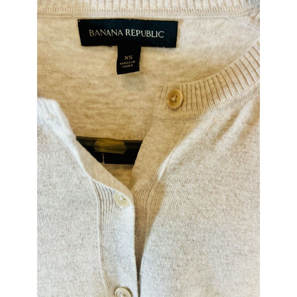 Banana Republic XS Cream speckled cardigan with pockets